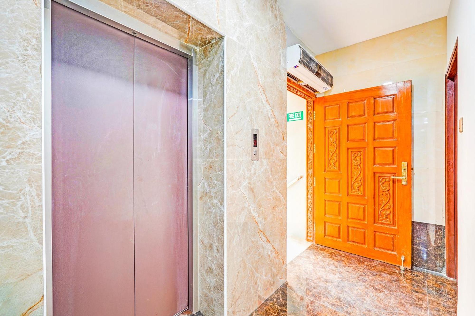 Super Hotel O Sholinganallur Near Anjaneya Temple Madras Buitenkant foto